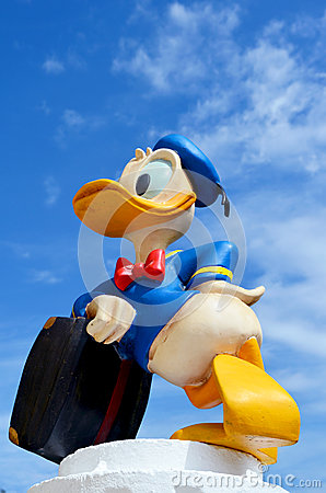 donald-duck-disney-figure-part-huge-private-collection-big-figs-original-disney-store-display-figures-donald-standing-plimpth-blue-30122857